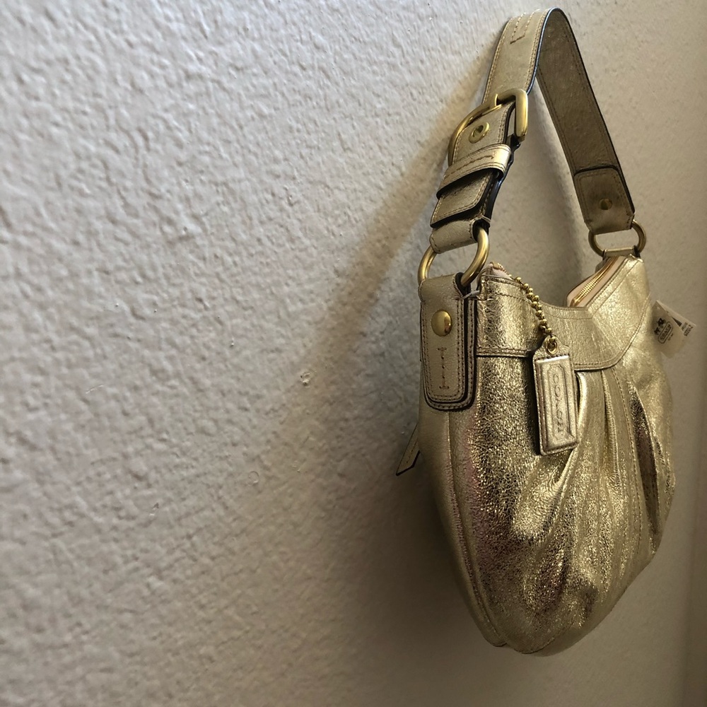 Coach Soho Metallic gold Large Hobo - Picture 4 of 14